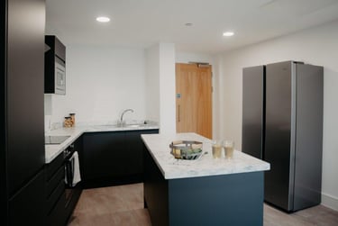 Edition I+ | Ensuite Bedroom with Air Con - Image 21