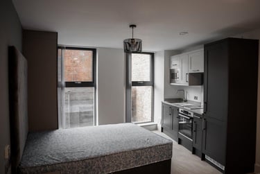 Edition I+ | Ensuite Bedroom with Air Con - Image 29