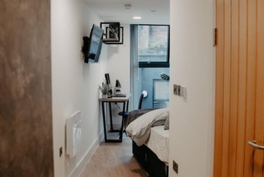 Edition I+ | Ensuite Bedroom with Air Con - Image 47