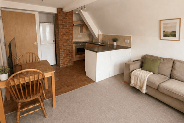 2 bed house, Churchgate Mews, City Centre, Loughborough, LE111UD - Image 1