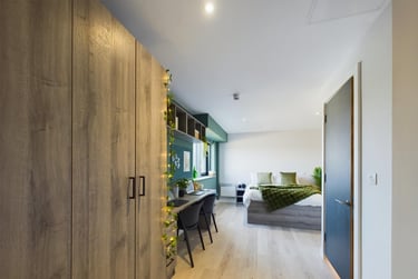Crown Suite at Crown Place, St Ann's Well Road, The Old Meadows, Nottingham, NG31ED - Image 1
