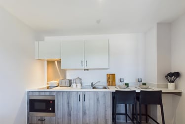 Crown Suite at Crown Place, St Ann's Well Road, The Old Meadows, Nottingham, NG31ED - Image 4