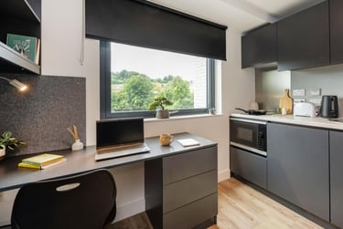 Classic Studio at Hollis Wharf, Lower Bristol Road, Oldfield Park, Bath, BA21FH - Image 3