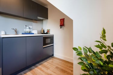 Premium Studio at Hollis Wharf, Lower Bristol Road, Oldfield Park, Bath, BA21FH - Image 2