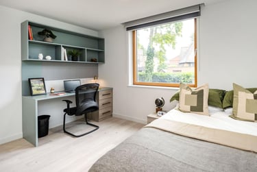 Deluxe Studio - Image 1