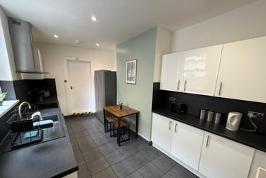5 bed house, Clough Road, Newland, Hull, HU51QL - Image 4