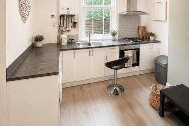 4 bed house, Annesley Grove, Arboretum, Nottingham, NG14GU - Image 2