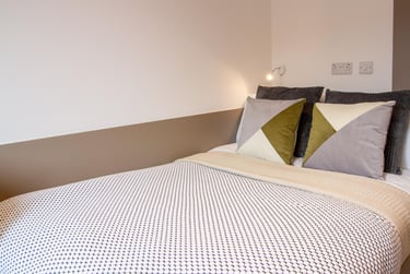 10 Bed En-suite - Image 1
