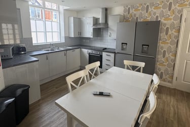 5 bed house, Heathcoat Street, City Centre, Loughborough, LE113BW - Image 2