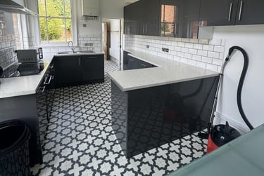 7 bed house, Cumberland Road, City Centre, Loughborough, LE115DE - Image 1