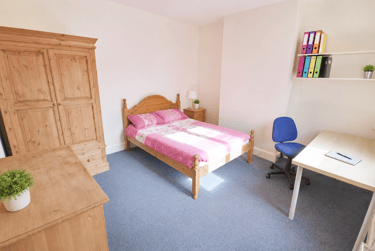 6 bed house, Burleigh Road, City Centre, Loughborough, LE113BA - Image 3