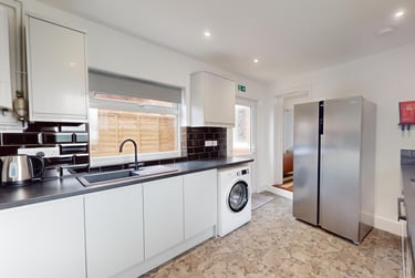 6 bed house, Rosebery Street, City Centre, Loughborough, LE115DX - Image 4