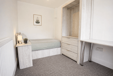 6 bed house, Valley Road, Shelthorpe, Loughborough, LE113PX - Image 3