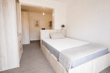 6 bed house, Valley Road, Shelthorpe, Loughborough, LE113PX - Image 4