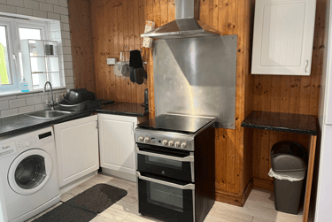 4 bed house, Sharpley Road, City Centre, Loughborough, LE114PW - Image 9