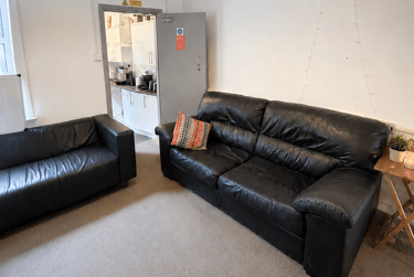 5 bed house, Curzon Street, City Centre, Loughborough, LE113BQ - Image 2
