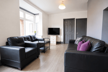 6 bed house, Royland Road, City Centre, Loughborough, LE112EH - Image 1