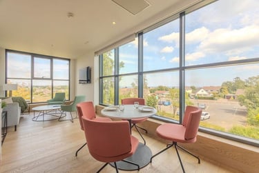Large 3 Bedroom - Image 6