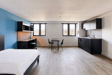 Deluxe Studio at Hollis Wharf, Lower Bristol Road, Oldfield Park, Bath, BA21FH - Image 2