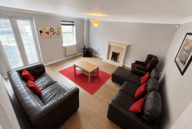 6 bed house, Moorhen way, City Centre, Loughborough, LE113HH - Image 1
