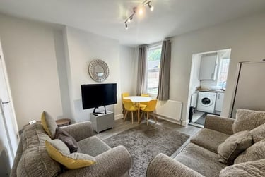 4 bed house, Edmund Road, Heeley, Sheffield, S24EH - Image 1