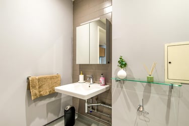 Studio Exec at Aster House, 2A University Road, City Centre, Belfast, BT71HZ - Image 6