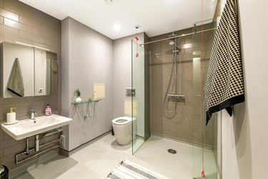 Studio Exec at Aster House, 2A University Road, City Centre, Belfast, BT71HZ - Image 7