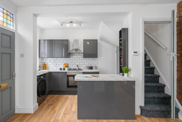 2 bed house, Thornville Mount, Hyde Park, Leeds, LS61JX - Image 4
