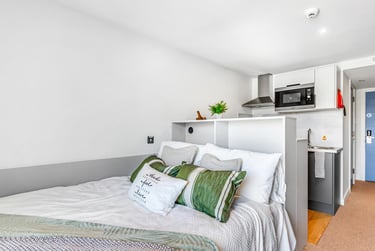 Platinum Studio - Image 1