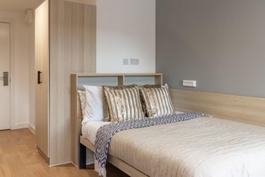 Classic Studio at Straits Village, 123 Huntingdon Street, The Old Meadows, Nottingham, NG13NG - Image 2