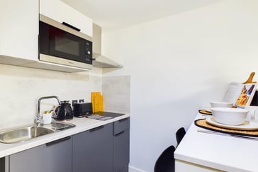 Premier Studio at The Edge, 48-52 York Street, City Centre, Belfast, BT151AS - Image 4
