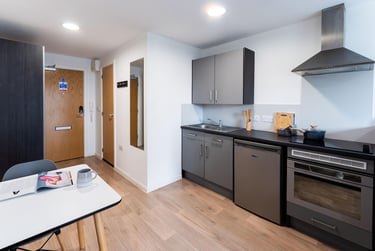 Silver Studio Riverside - Image 6