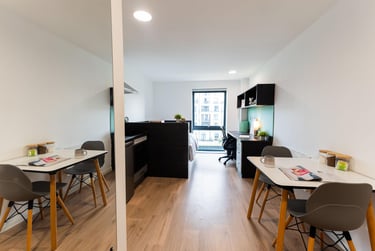 Silver Studio Riverside - Image 7