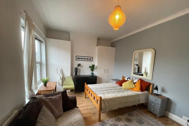 3 bed house, Derby Road, City Centre, Loughborough, LE115BX - Image 1
