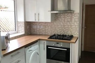 2 bed house, Avenue Road Extension, Clarendon Park, Leicester, LE23EH - Image 1