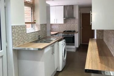 2 bed house, Avenue Road Extension, Clarendon Park, Leicester, LE23EH - Image 3