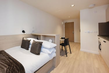 Classic Studio at Straits Mile, 179A Canongate, City Centre, Edinburgh, EH88BN - Image 1