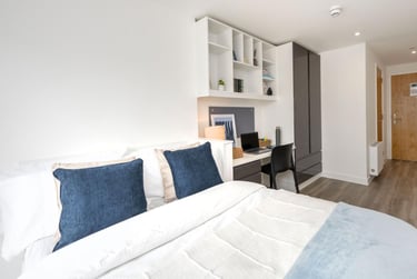 Club Ensuite - Image 1