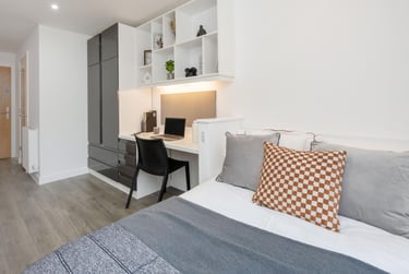 Club Ensuite at Palamon Court, Rhodaus Town, City Centre, Canterbury, CT12YA - Image 3