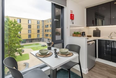 Luxe Plus Studio at Palamon Court, Rhodaus Town, City Centre, Canterbury, CT12YA - Image 3