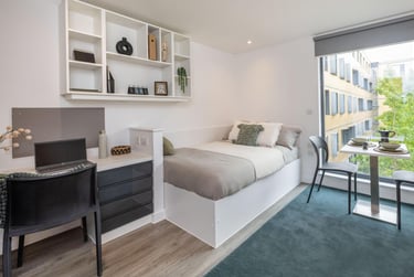 Luxe Plus Studio at Palamon Court, Rhodaus Town, City Centre, Canterbury, CT12YA - Image 1