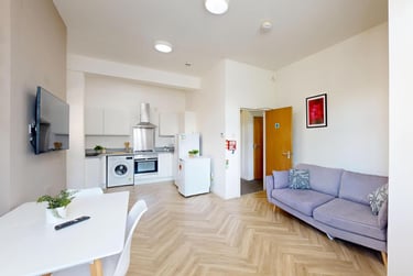 4 bed house, Cardigan Road, Headingley, Leeds, LS63AG - Image 1
