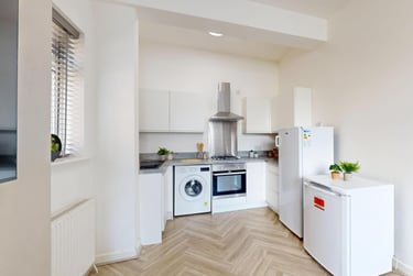 4 bed house, Cardigan Road, Headingley, Leeds, LS63AG - Image 2