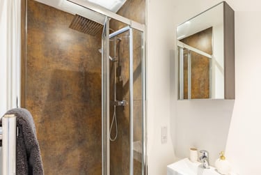 One Bedroom Suite at Redvers Tower, Union Street, City Centre, Sheffield, S12FU - Image 4
