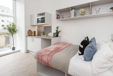 Premium Plus Studio - Image 2