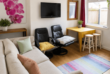 6 bed house, Derby Road, City Centre, Loughborough, LE115BX - Image 1