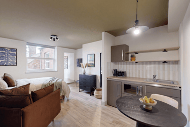 1 bed house, Moorland Road, Hyde Park, Leeds, LS61AL - Image 1