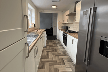 6 bed house, Marshall Street, Newland, Hull, HU53DA - Image 3