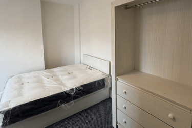 6 bed house, Marshall Street, Newland, Hull, HU53DA - Image 8