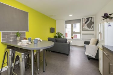 Silver Ensuite - Image 3